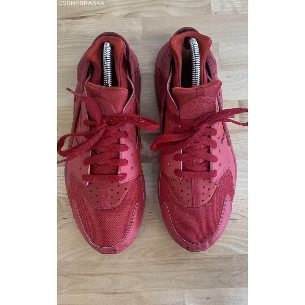 Nike Air Huarache Triple Red 318429-660 - Size 9.5‎
